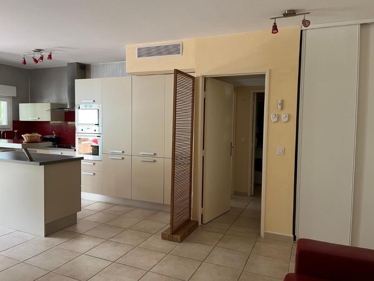 Saint-Raphael, Boulouris, F2 Dans Belle Residence 3 Piscines, Proche Bord De Mer Exterior foto