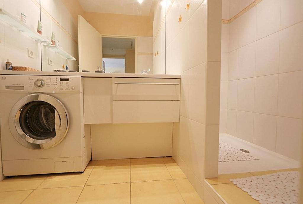 Saint-Raphael, Boulouris, F2 Dans Belle Residence 3 Piscines, Proche Bord De Mer Exterior foto
