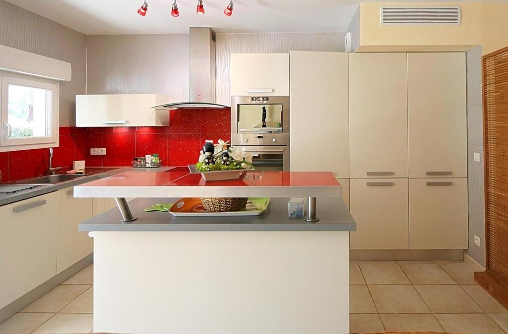 Saint-Raphael, Boulouris, F2 Dans Belle Residence 3 Piscines, Proche Bord De Mer Exterior foto