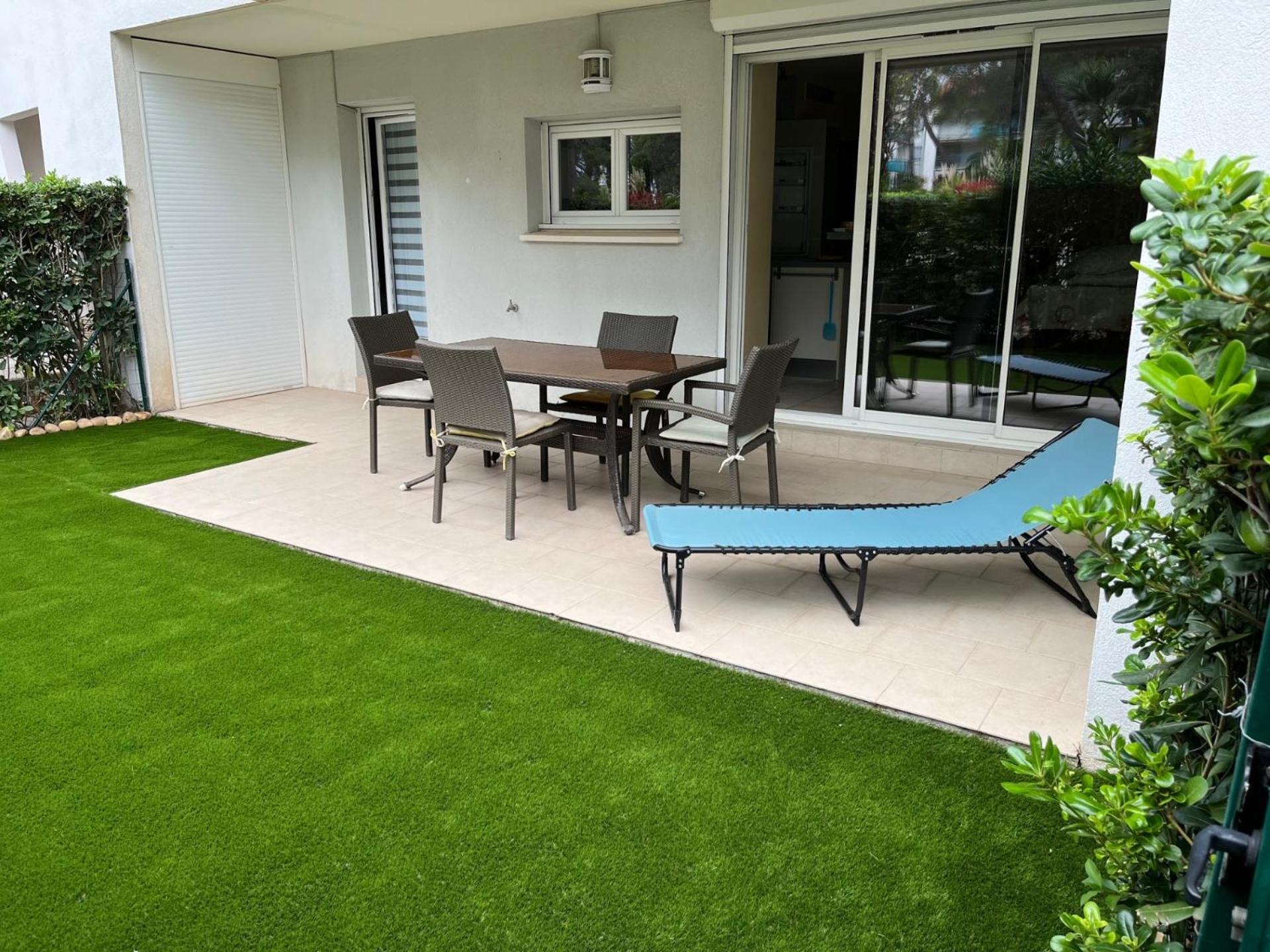 Saint-Raphael, Boulouris, F2 Dans Belle Residence 3 Piscines, Proche Bord De Mer Exterior foto
